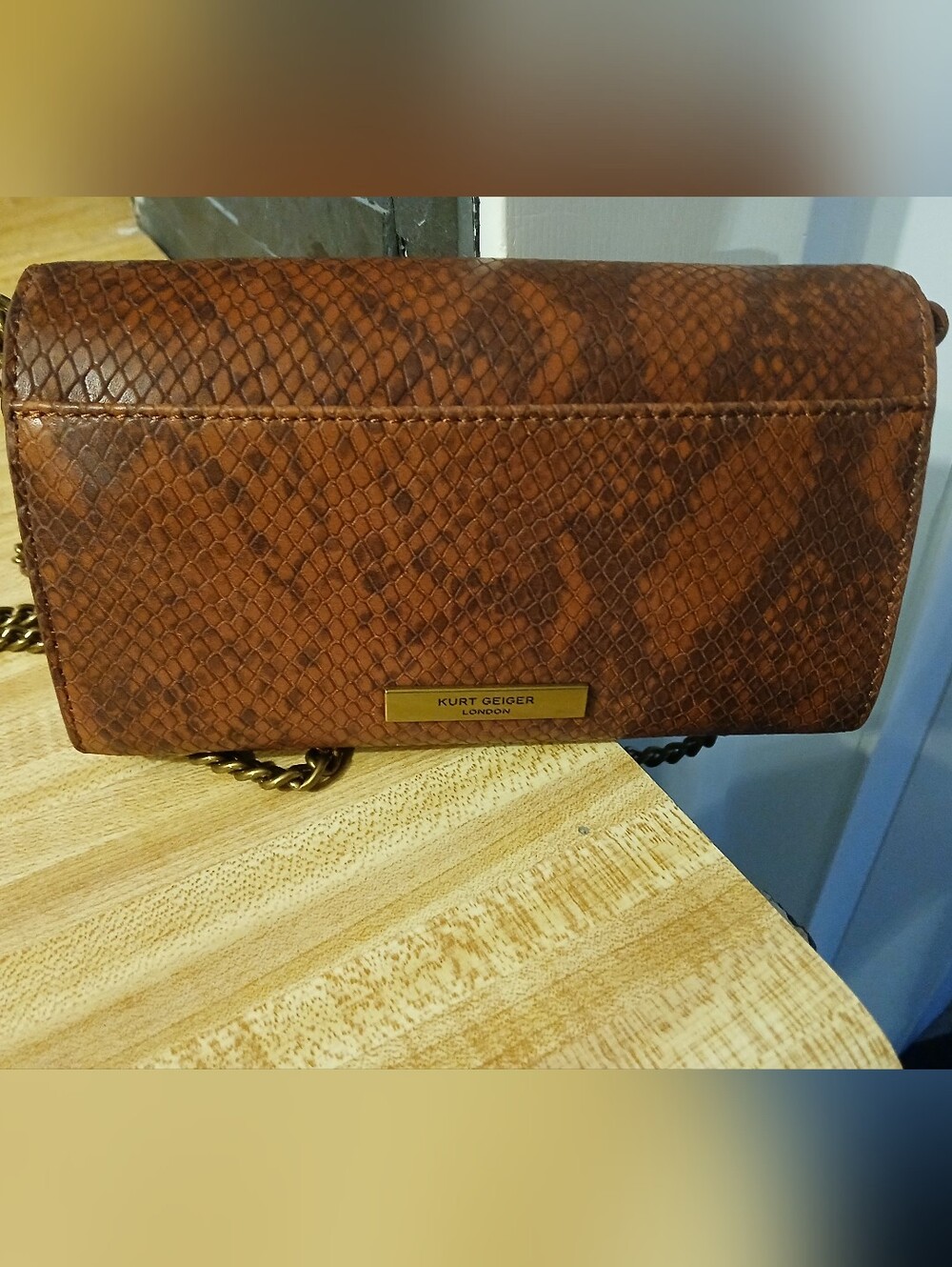 Kurt Geiger NWT NEW STYLE Stunning Clutch/Crossbody & Dustbag - Picture 6 of 10